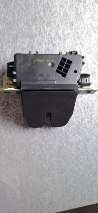 Zamek klapy Opel Astra III H