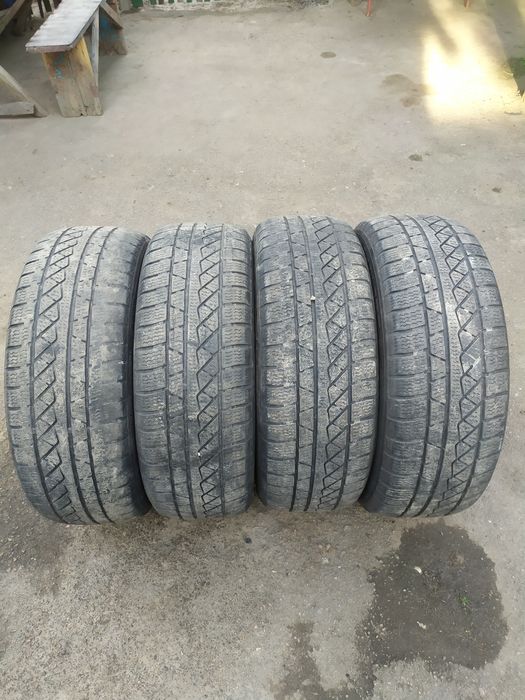 Продам резину 225/60r17