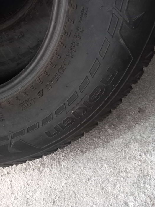 4 Pneus 235/85R16 Nokian 4x4 seminovos