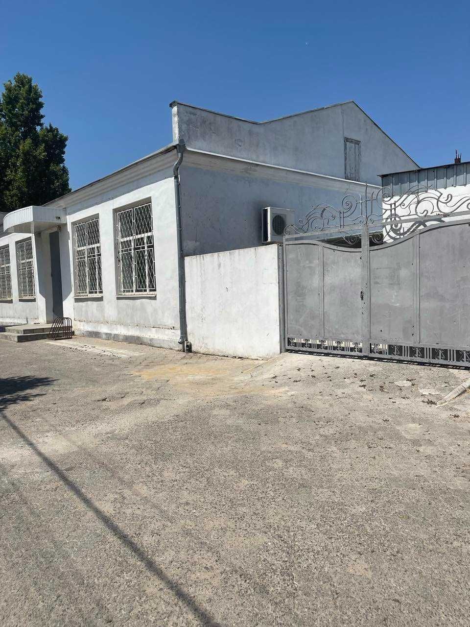 Оренда приміщення під магазин , офіс,  послуги ,аптеку