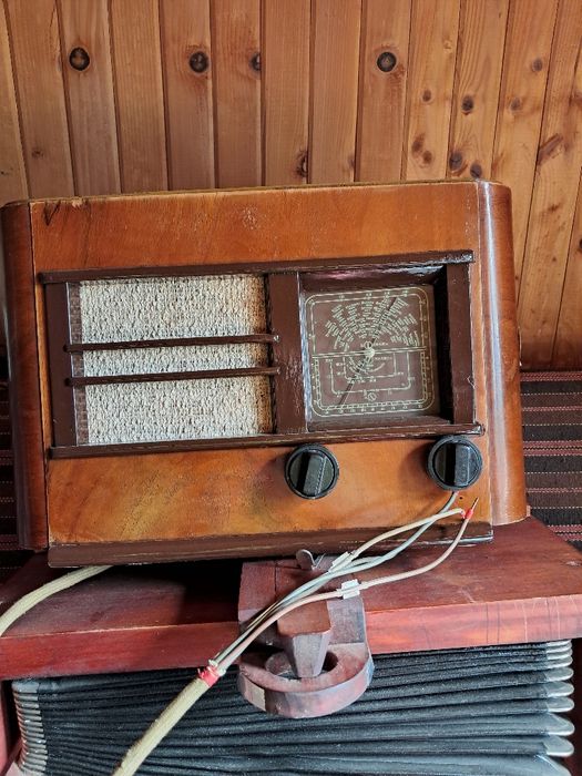 Radio lampowe bateryjne pionier B2