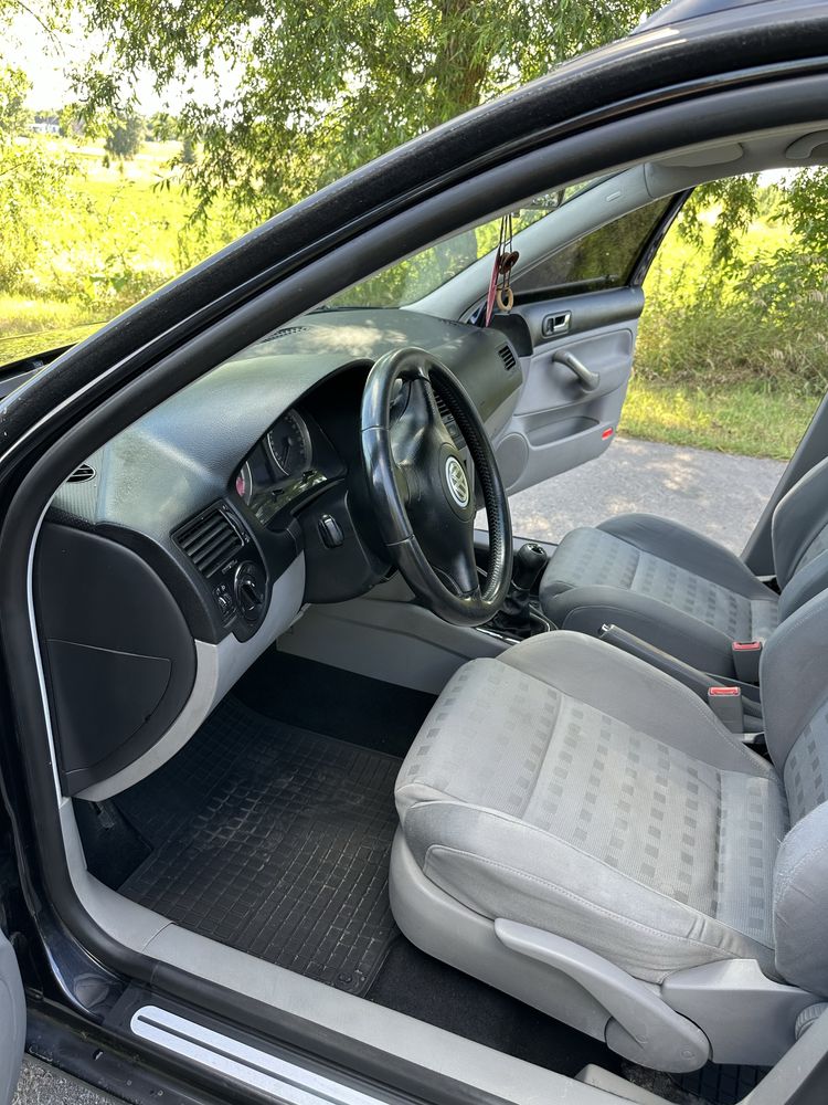 Продам Golf 1.6mpi