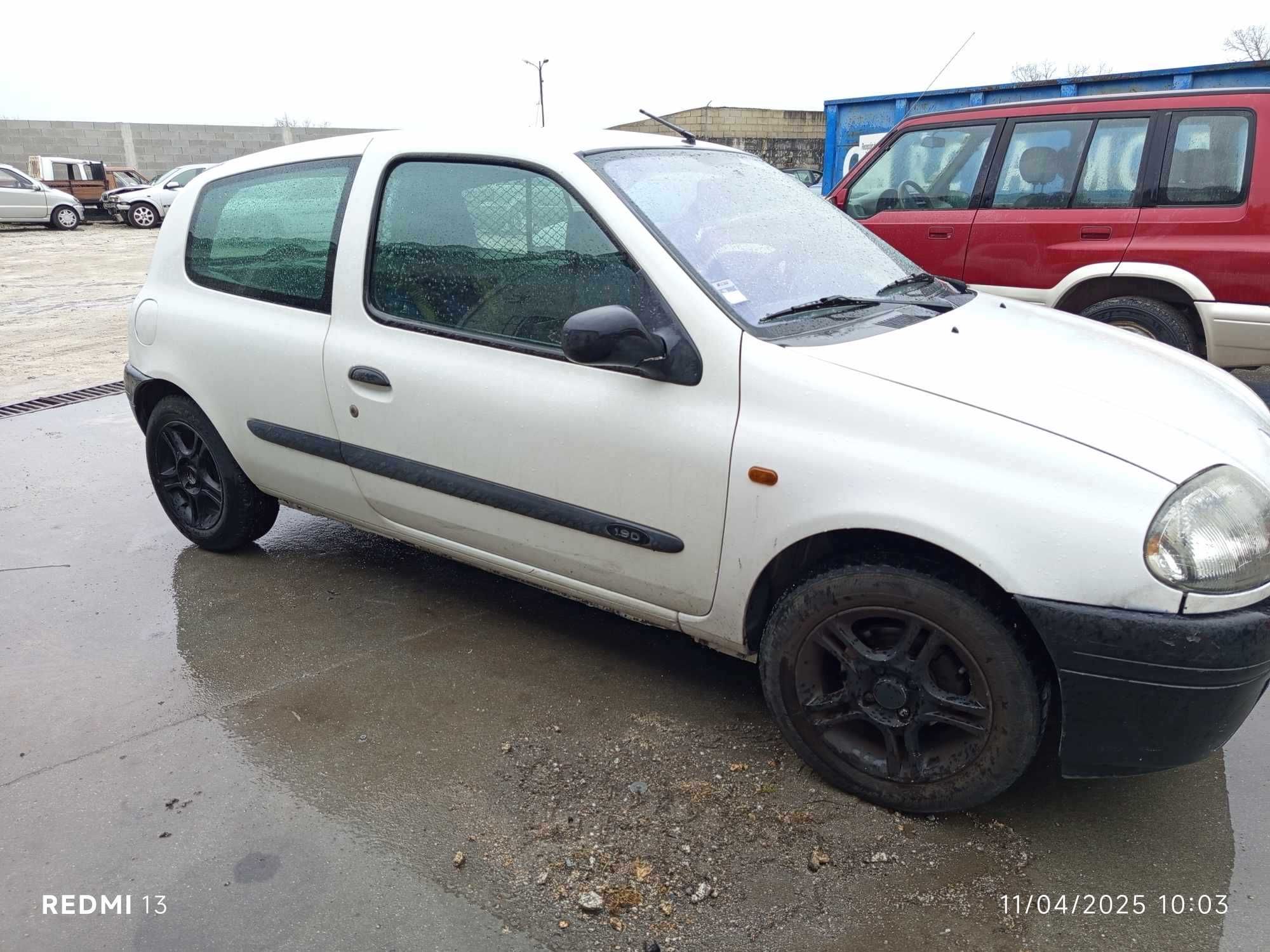 Para peças Renault Clio II 1.9D ano 1999