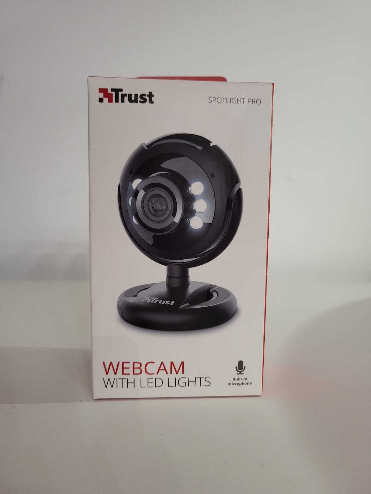 Kamera internetowa Trust webcam with led lights spotlight pro