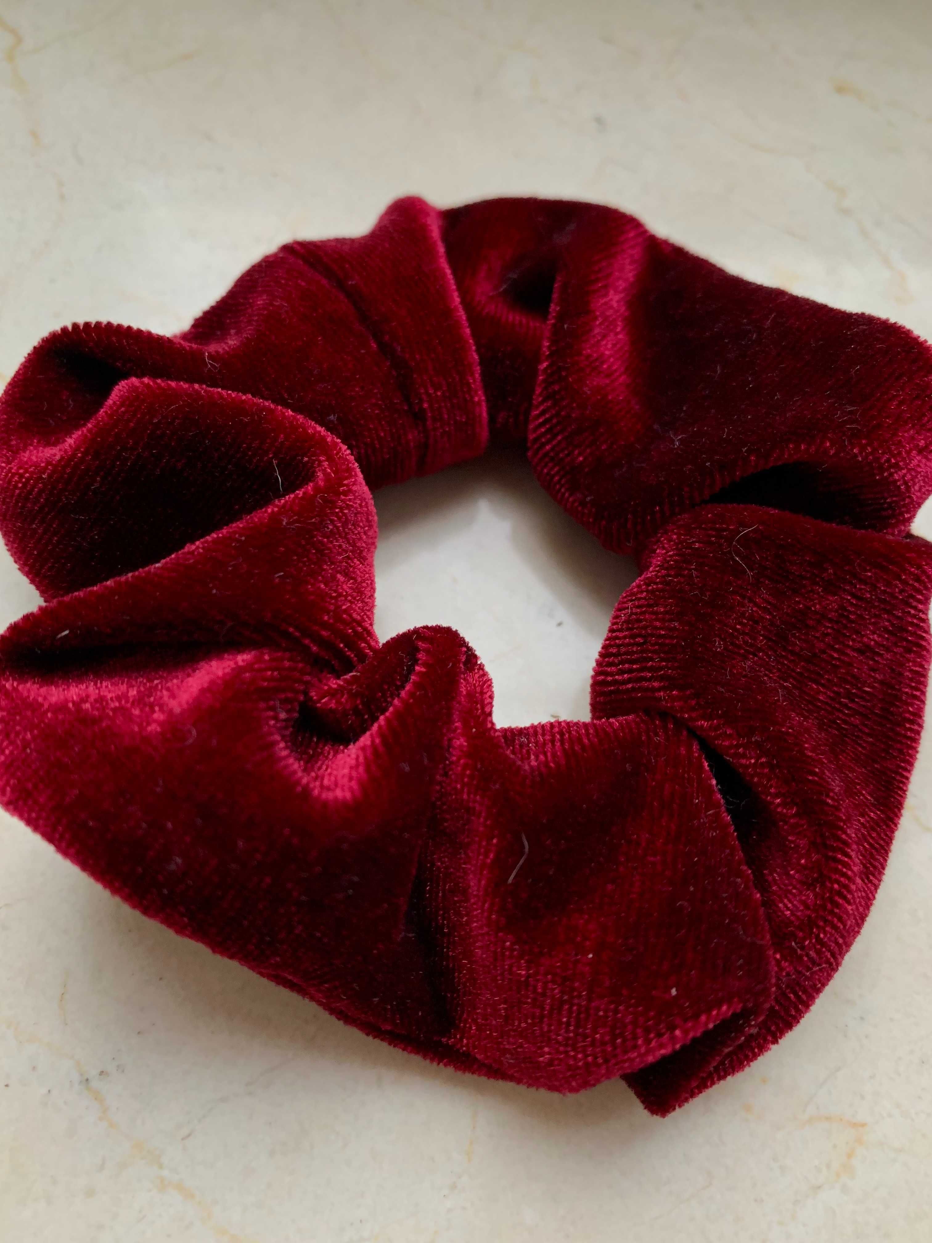 Welurowa scrunchie bordowa