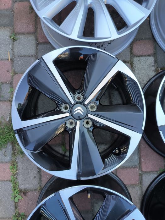 Felgi aluminiowe 17 Citroen C4 Picasso C5 Berlingo DS7 5x108