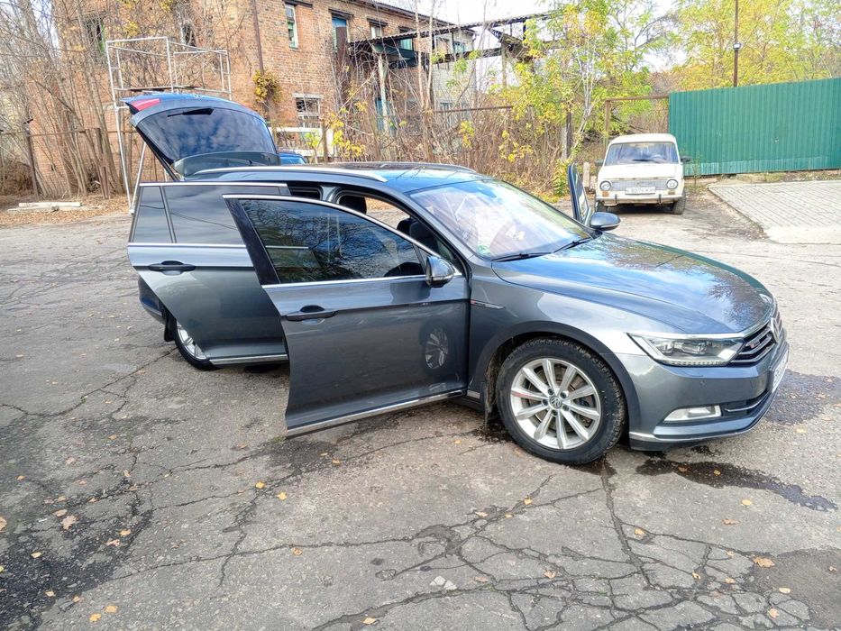 Фольксваген Пасат б 8.4х4.