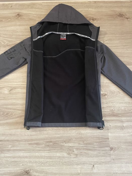 Осіньо-весняна куртка від фірми cropp