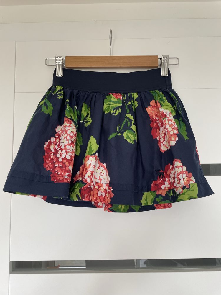 Dziewczęca granatowa spódniczka w kwiaty 7 lat 8 lat Abercrombie kids