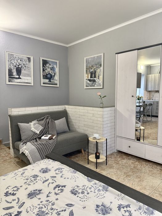 «ЛАД» — кв.-студія в центрі