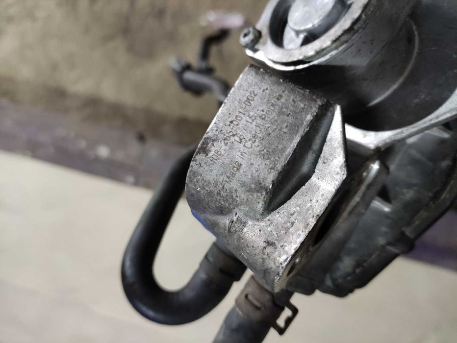 Клапан ЕГР Пассат Б6 клапан датчик EGR Passat B6 FSI