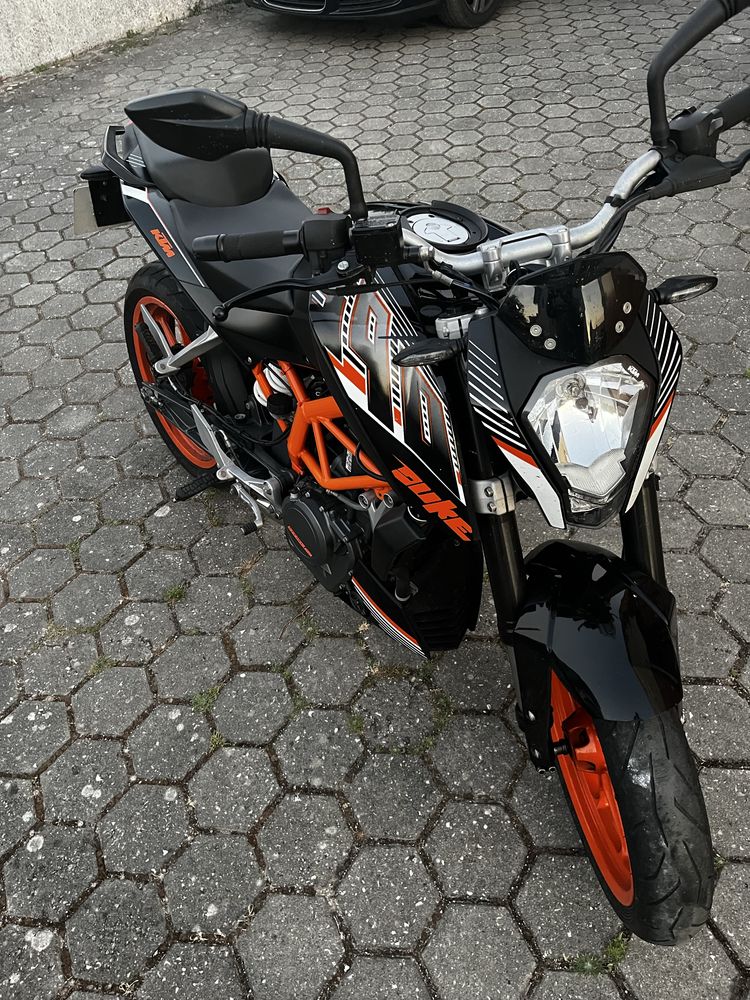 KTM Duke 390 35kw ABS poucos Kms
