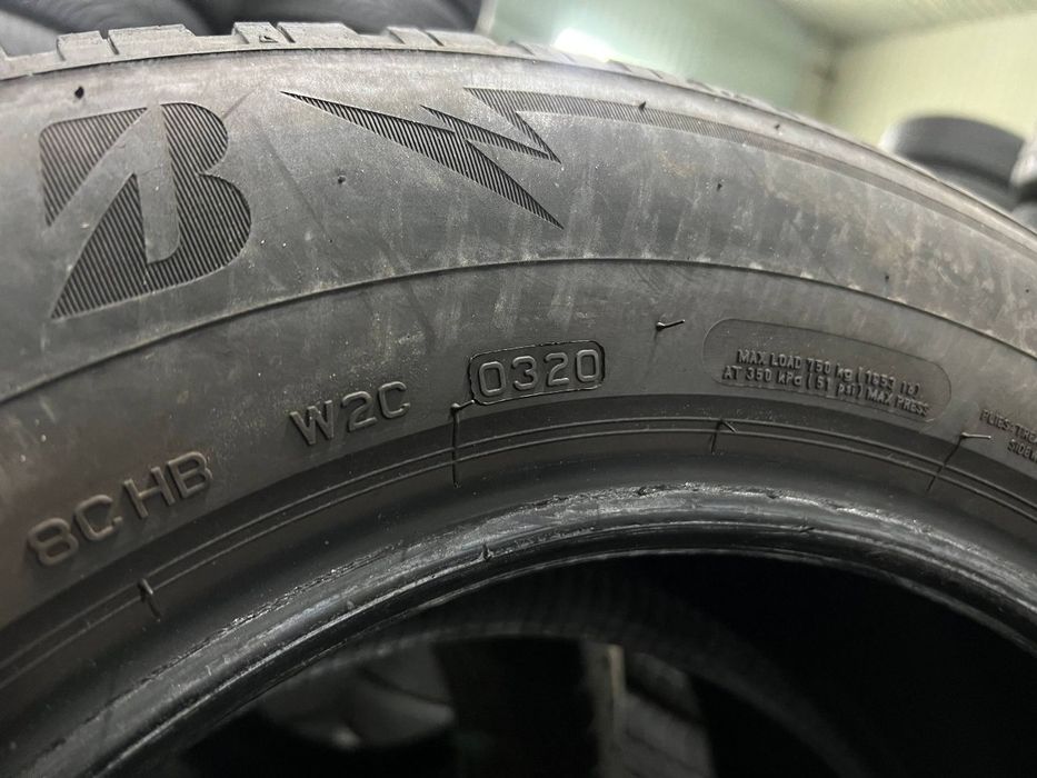Автошини зимові BRIDGESTONE 215/65/16 (2шт) Резина,Колеса,Гума,Скати,Ш