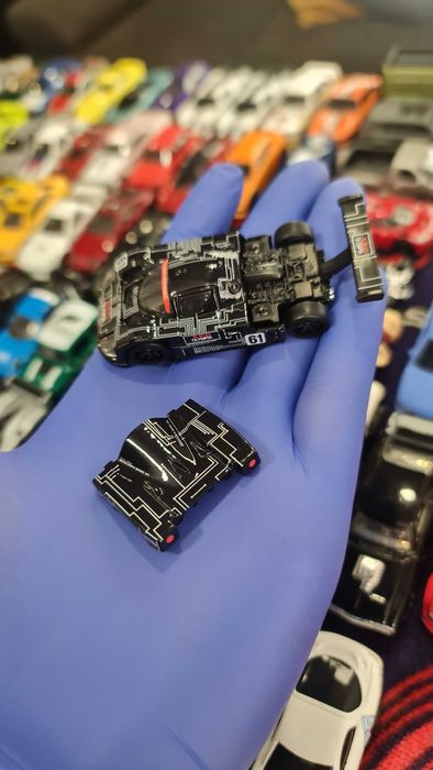 Hot WHEELS TEAM Transport - 3 + Euro Hauler (Sem diorama)