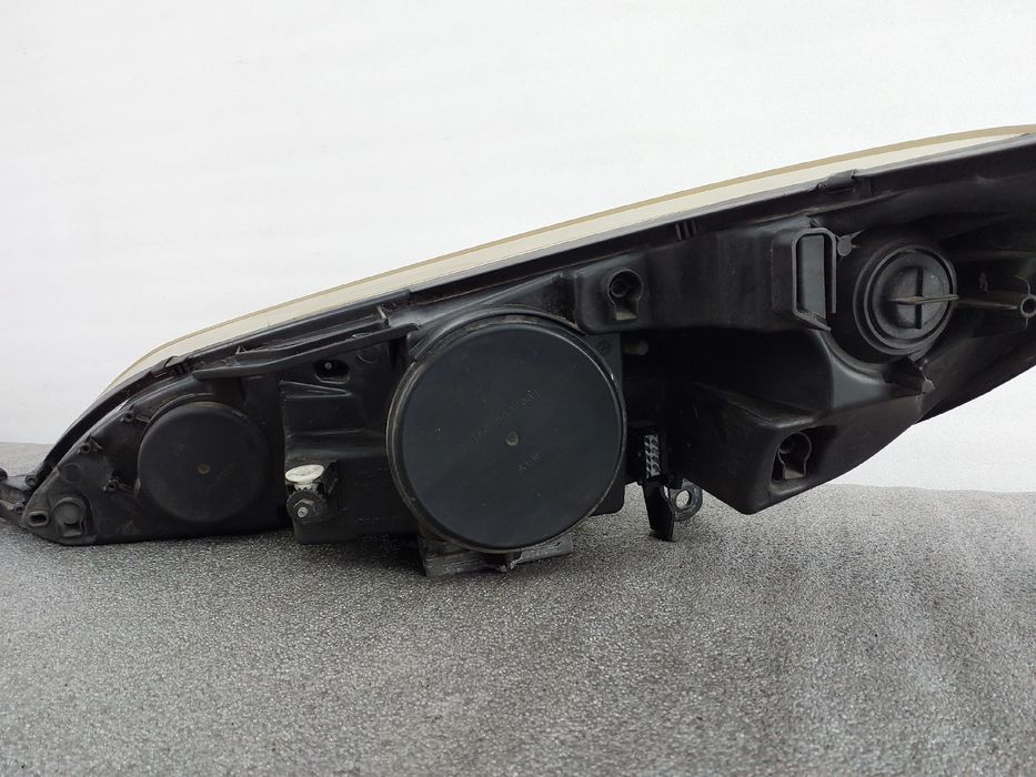 Ótica / farol direita PEUGEOT 407 SW (6E_)