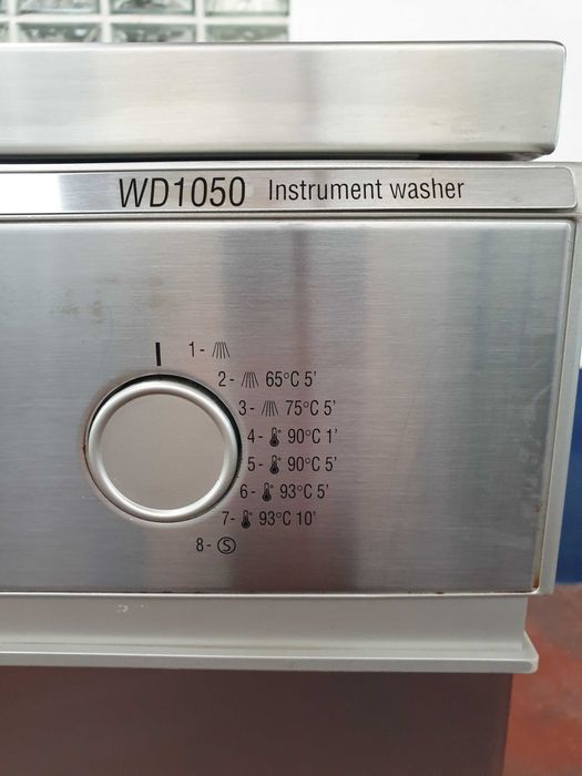 Máquina de lavar instrumentos hospitalares