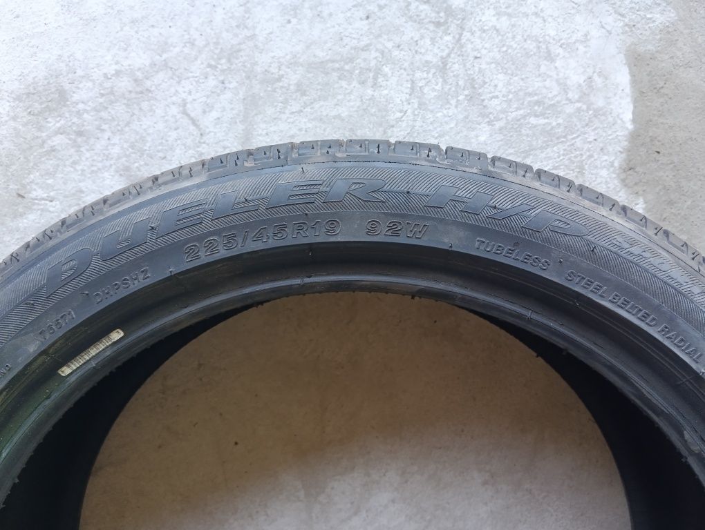 225/45 R19 92W  Bridgestone Dueler H/P sport