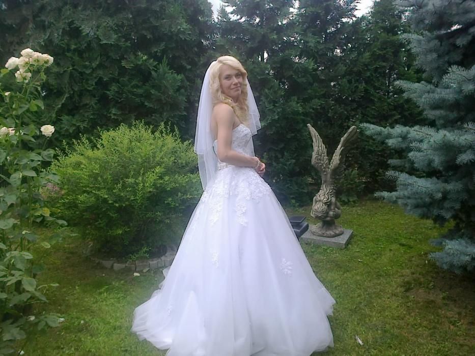 Suknia ślubna princessa koronka