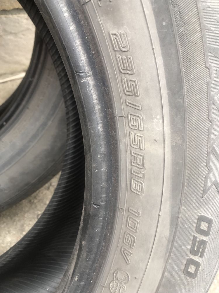 235-65-R18 Dunlop