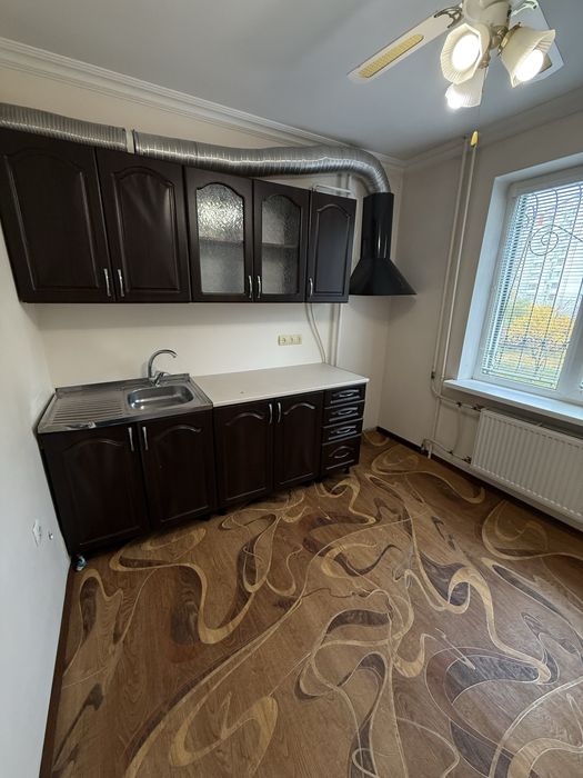 Продаж гарненької  квартири на Митниці