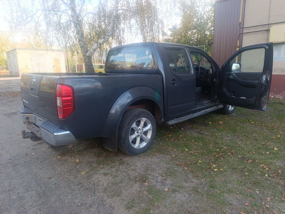 Продам нісанн нава