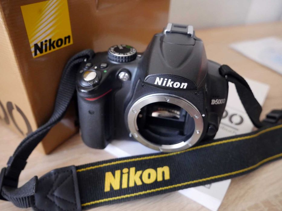 Lustrzanka Nikon D5000 stan b.dobry