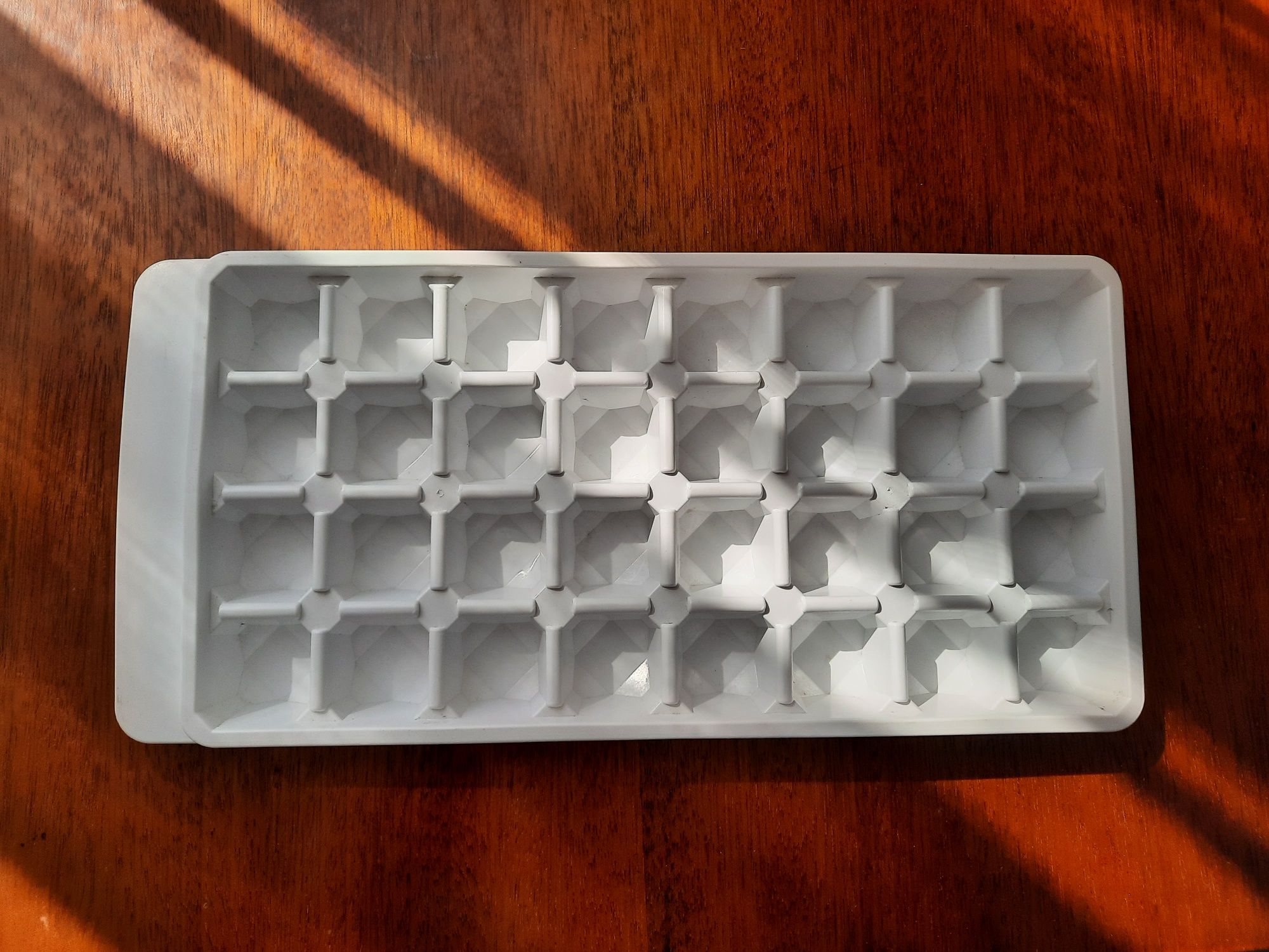 Формочка для льоду на  32  кубики