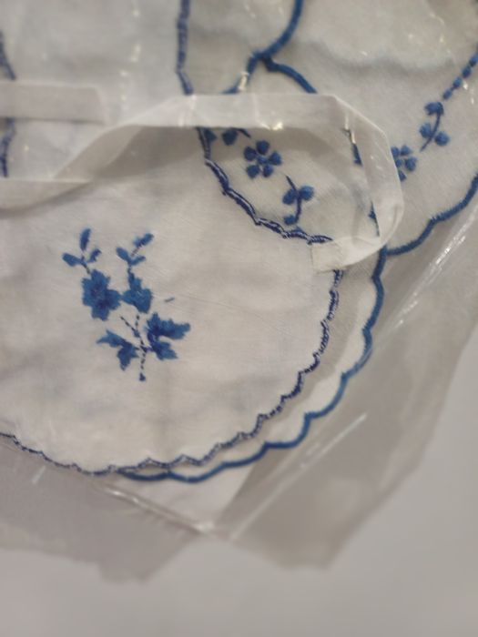 Bases copos  bordado açores e gola garrafa Tudo Novo!