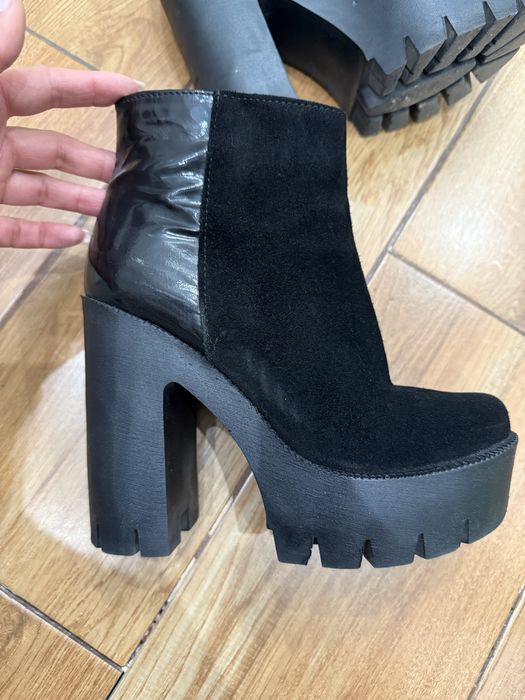 Чобітки осінні жіночі