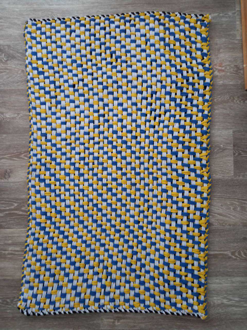 коврик для сидіння на холодному великий 60 на 90  килимок плетений