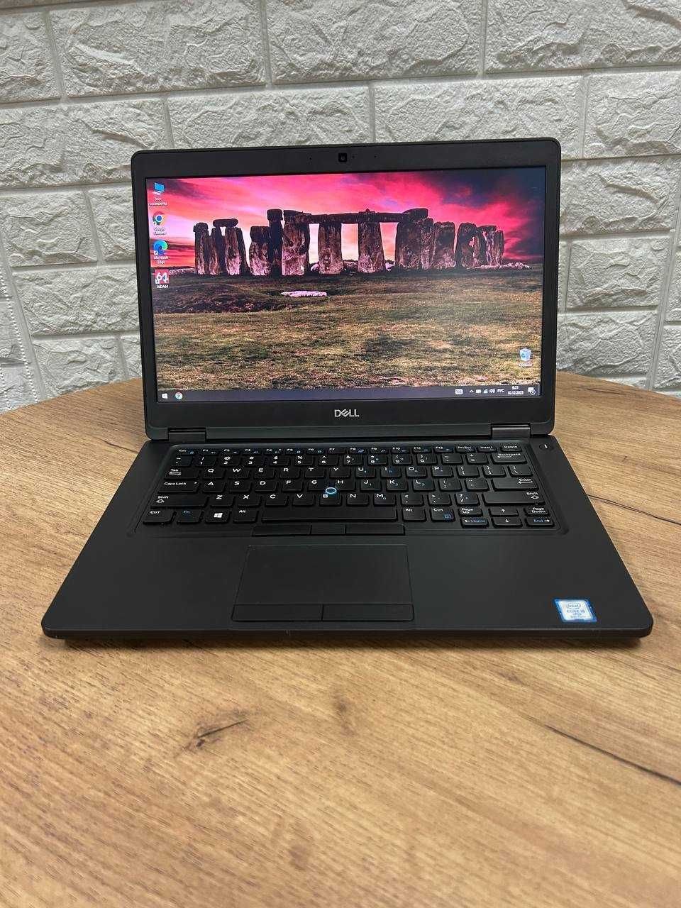 Dell Latitude 5490	14.0" HD i5 8350U 8Gb SSD 256Gb