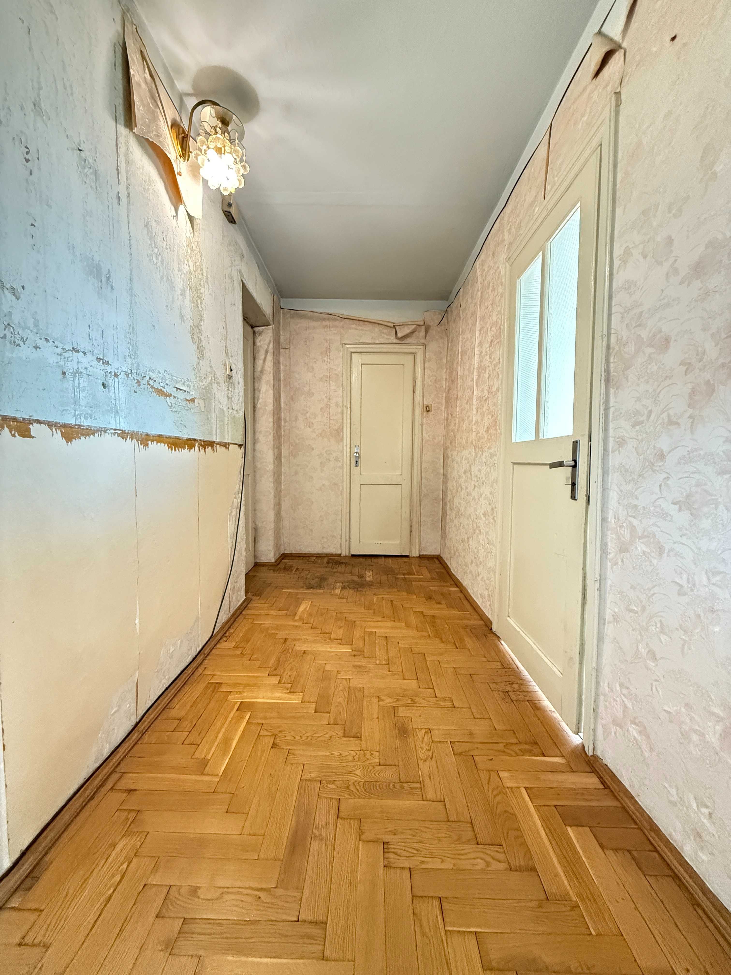 Продається 2-кімнатна чешка  м. Стрий по вул. Грабця 7Б