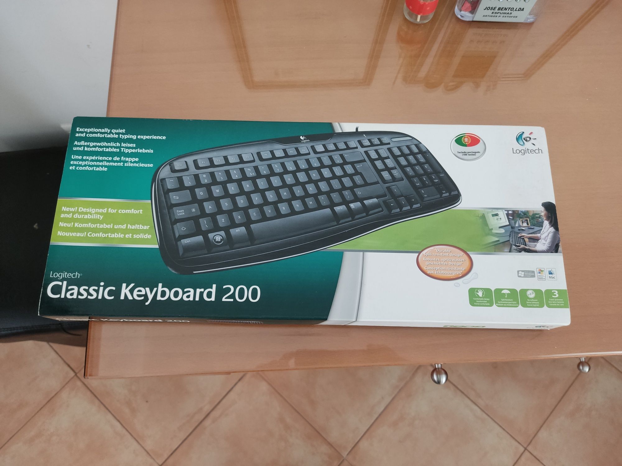 Teclado Logitech Novo