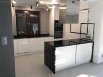 Blaty kuchenne schody parapety granit marmur konglomerat kwarcyt
