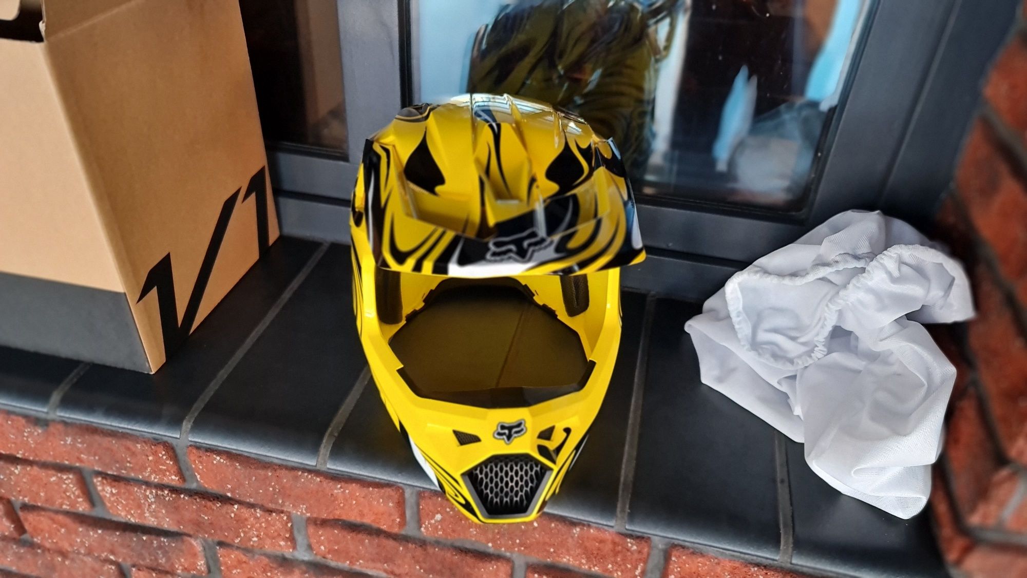 Fox V1 kask Nowy