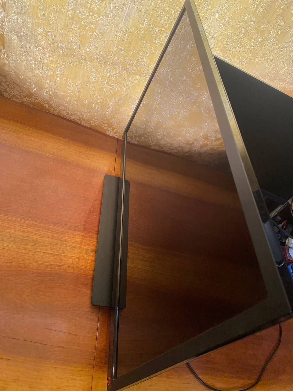 Телевізор Toshiba / 32 дюйма / Full HD /