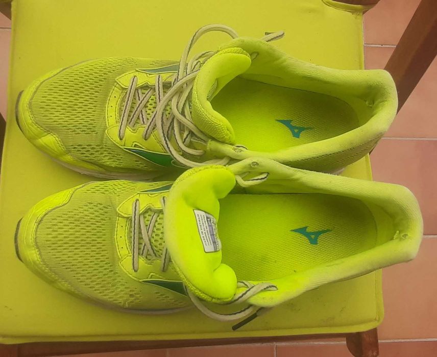 Tenis Mizuno - Wave Revolver 20 Usados