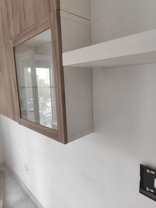 Móvel de sala com cristaleira