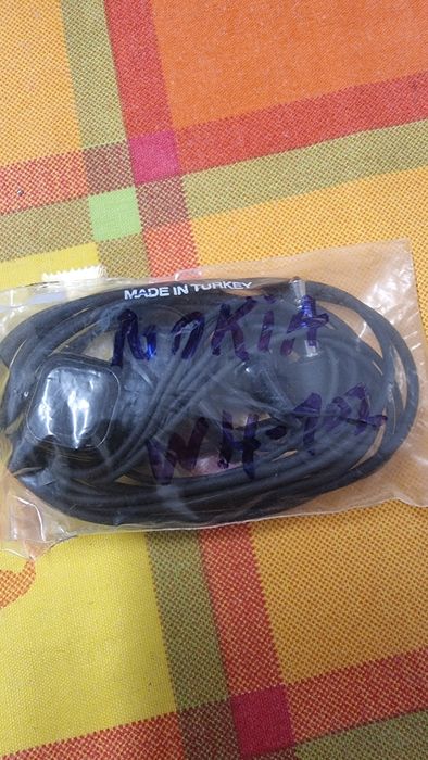 Auriculares com Fio SAMSUNG, NOKIA, LG, Novos por estrear