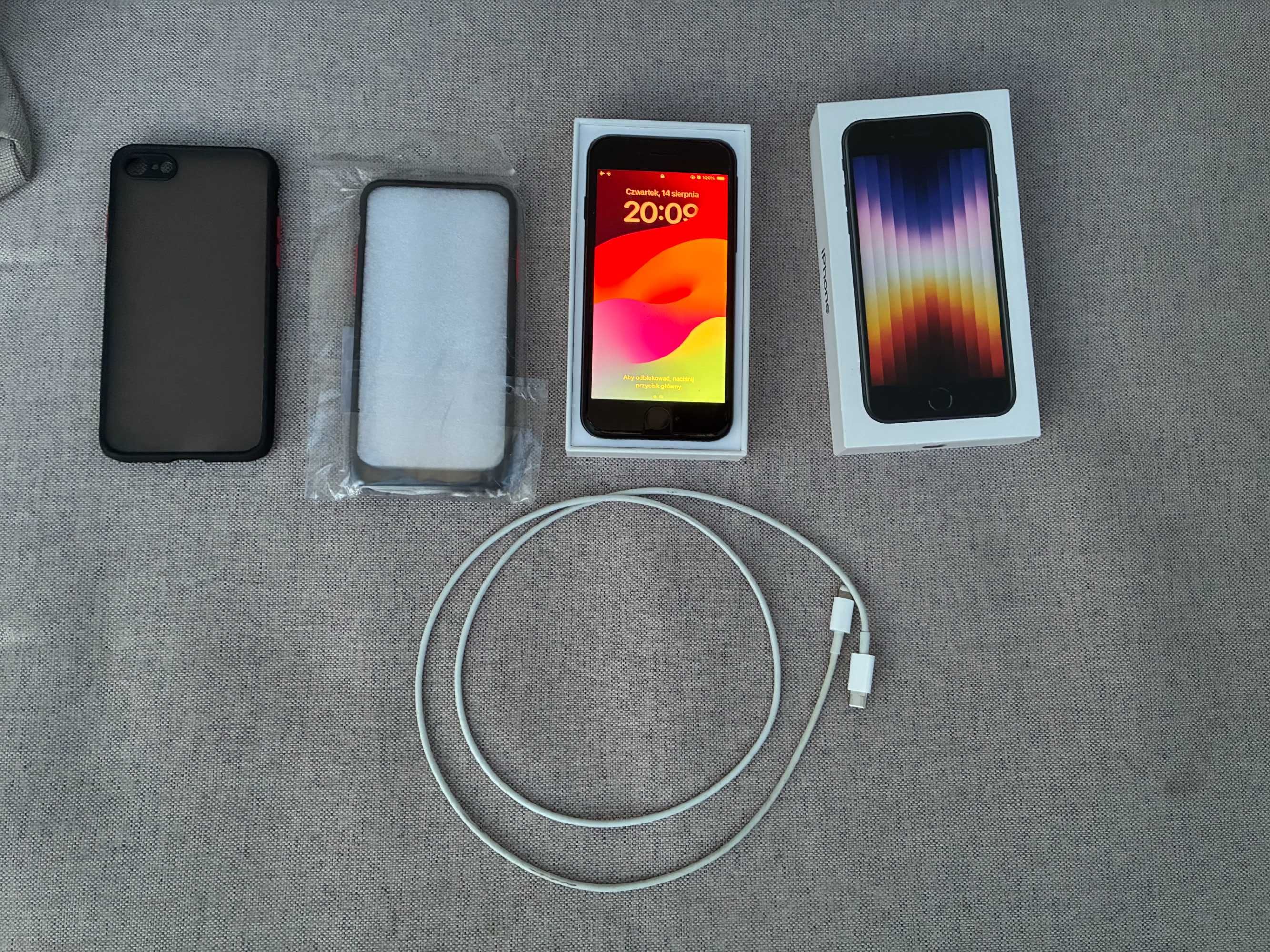 iPhone SE 3 gen (model 2022) STAN IDEALNY