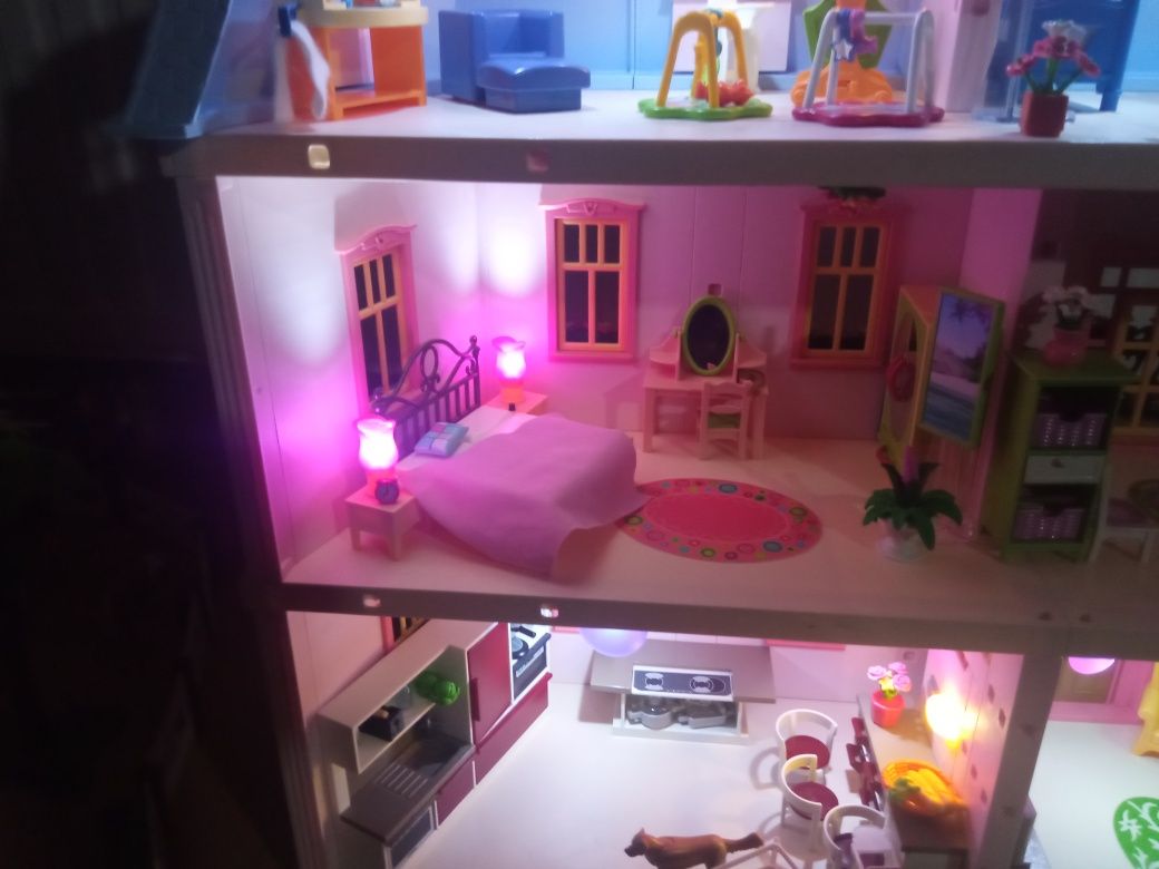 Playmobil 5303 domek z oświetleniem