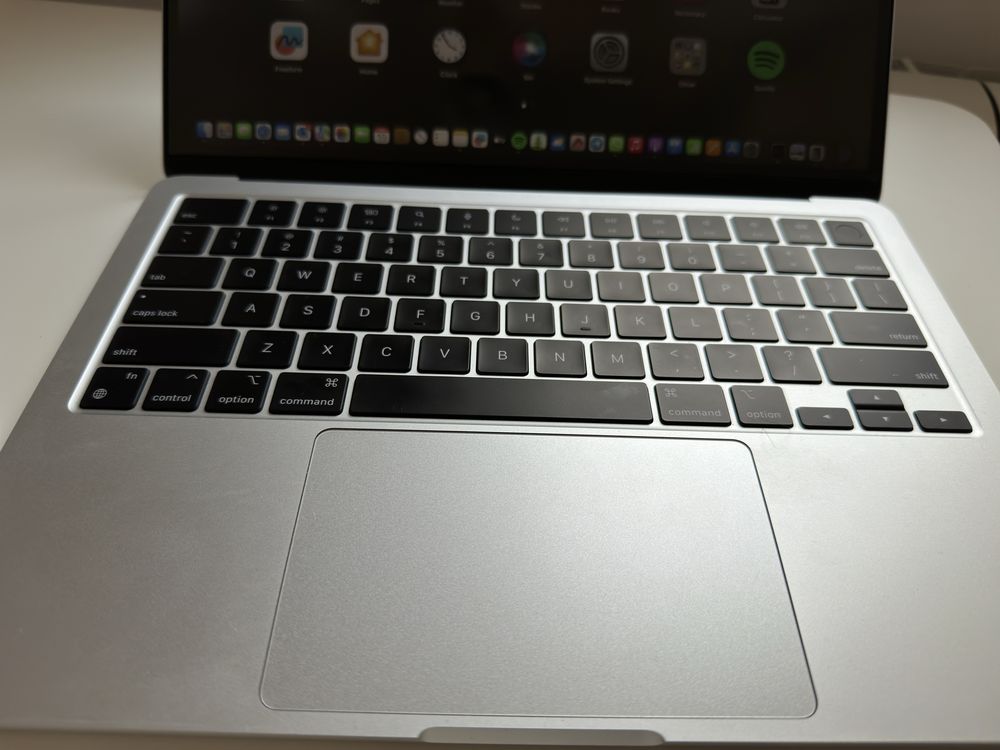 MacBook Air M2 8Gb 256Gb