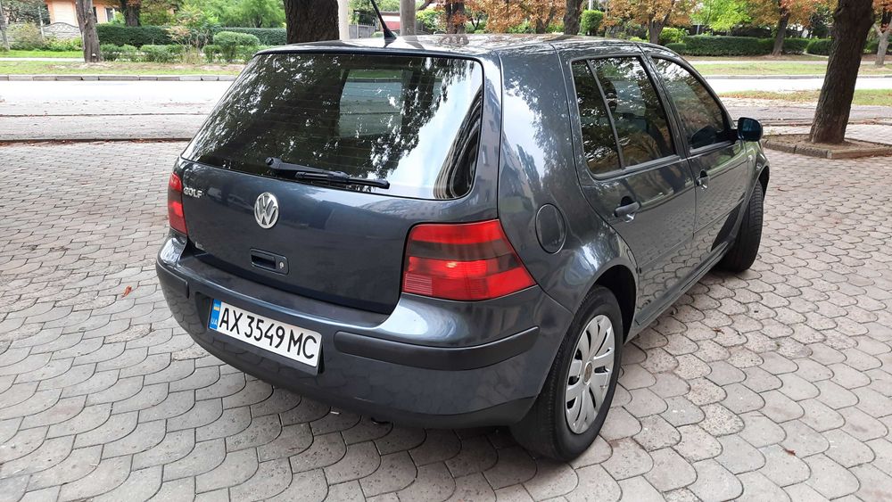 Volkswagen Golf 2001 р