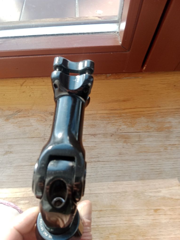 Mostek regulowany szosowy pod kierownice 25,6mm i 1,18 rurę