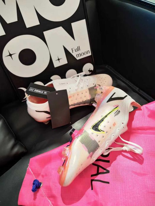 korki Nike Mercurial Vapor XIV Elite FG Rozmiar 44 Piłkarski korki