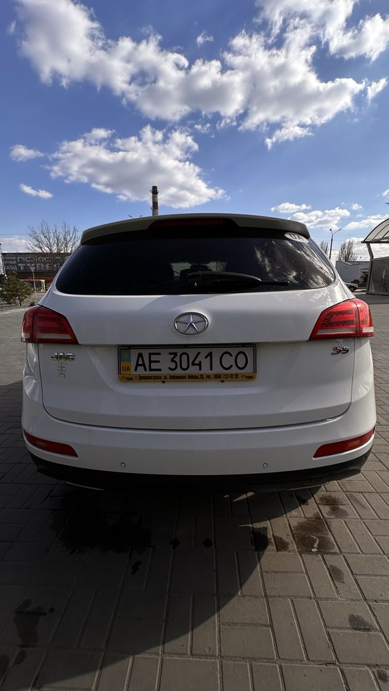 Семейный Кросовер JAC S5 .