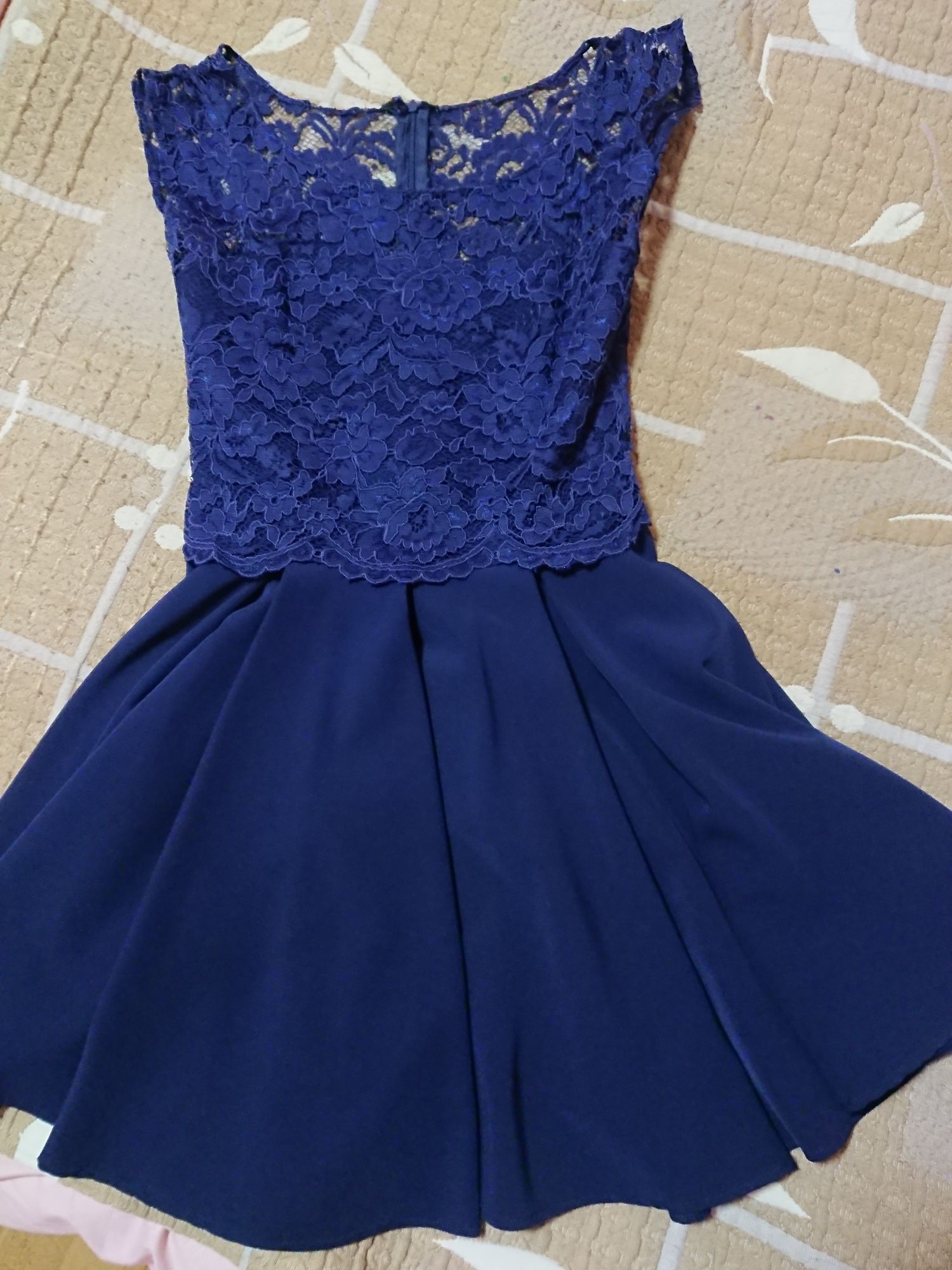 Мереживна сукня темно-синя