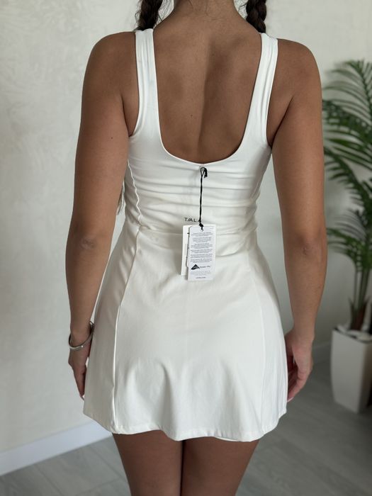 Тенісна біла сукня шорти для спорту. НОВА