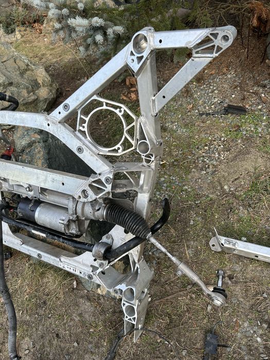 Bmw m3 g80 m4 g82 przedni wózek sanki belka zawieszenia