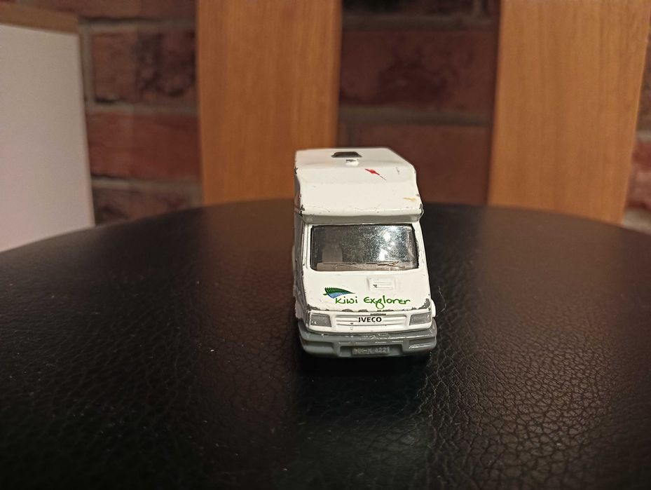 Siku 1022 Iveco Dormobile – model kampera „Kiwi Explorer”